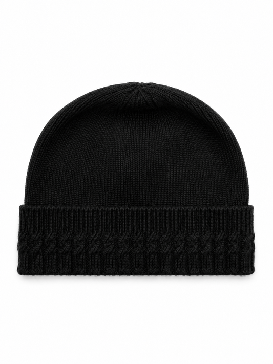 Cable-knit cashmere beanie in Black
