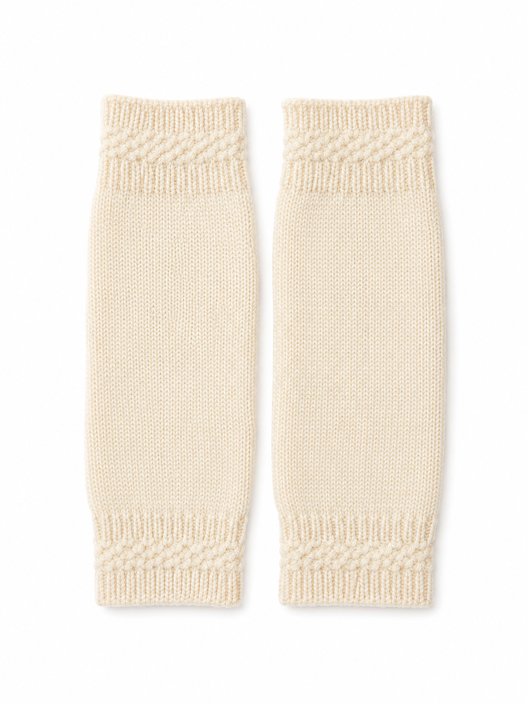 Cashmere wrist warmers in Champagne